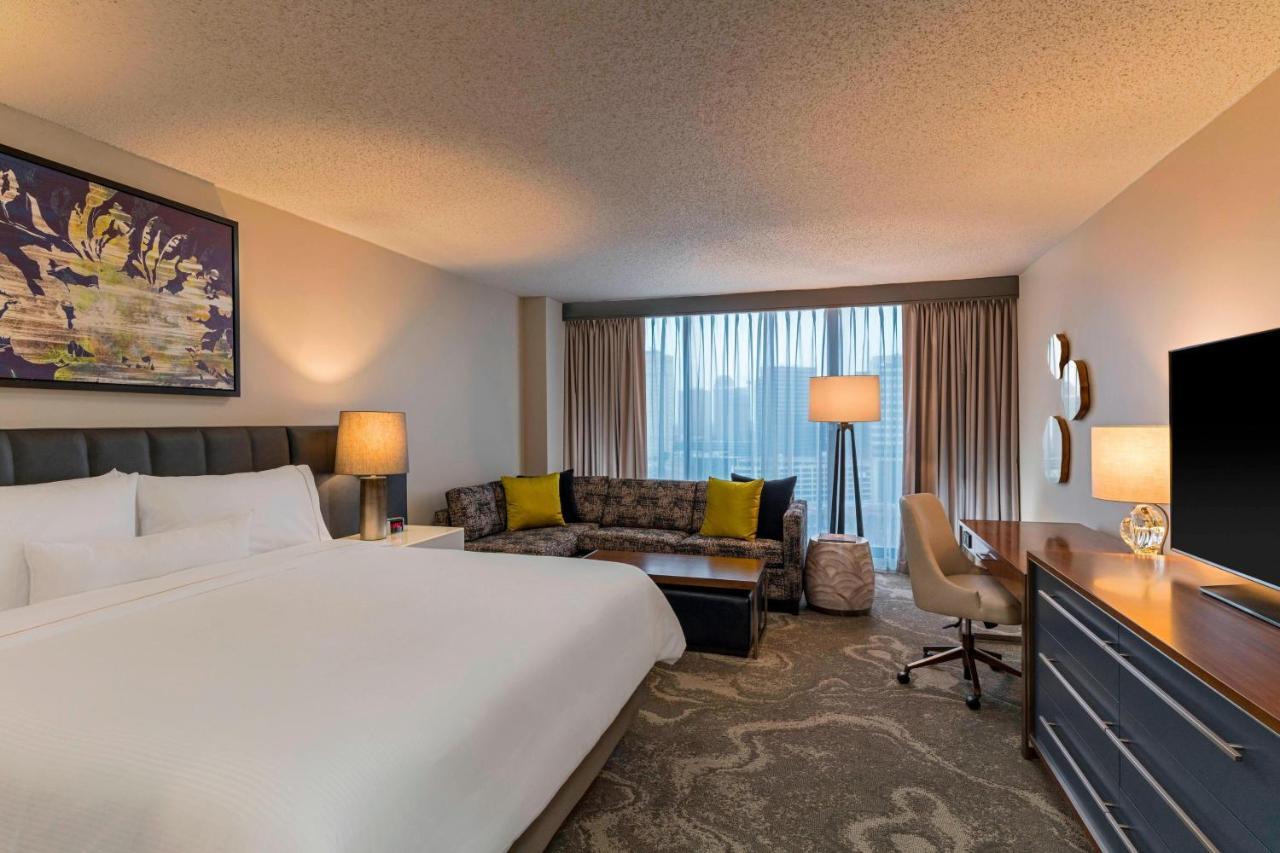 The Westin Oaks Houston At The Galleria Exterior photo