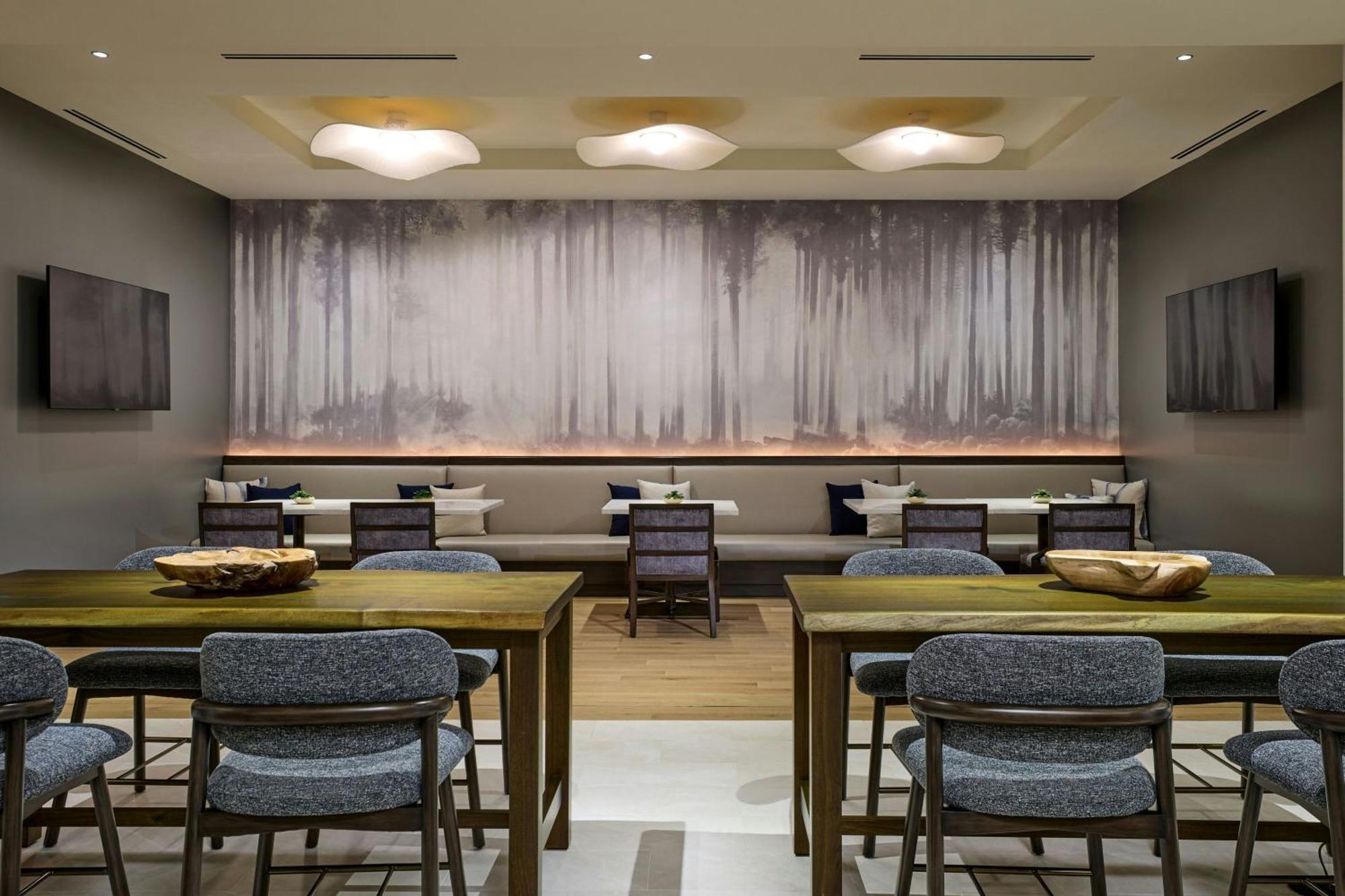 The Westin Oaks Houston At The Galleria Exterior photo
